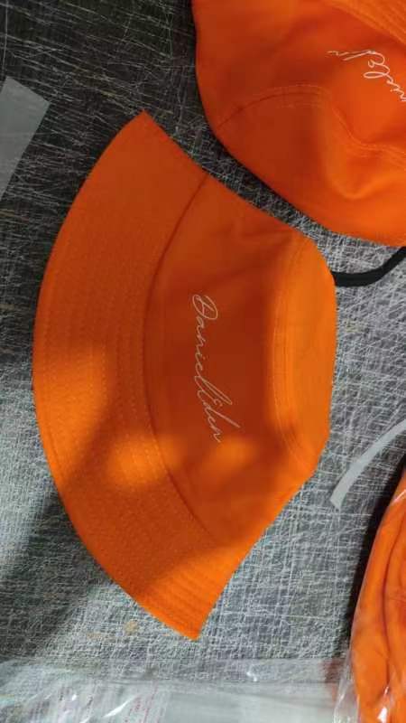DanielEden Oranje Bucket Hat